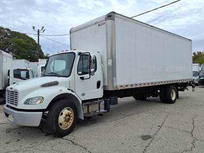 Freightliner M2 106 26 ft Box Truck - 240HP, 9 Speed Automatic, Roll up Door, Liftgate