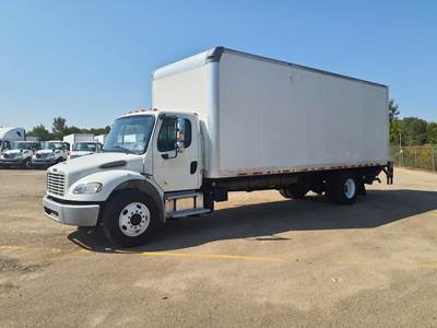 Freightliner M2 106 26 ft Box Truck - 280HP, 9 Speed Automatic, Roll up Door, Liftgate