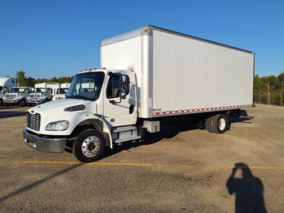Freightliner M2 106 24 ft Box Truck - 240HP, 6 Speed Automatic, Roll up Door