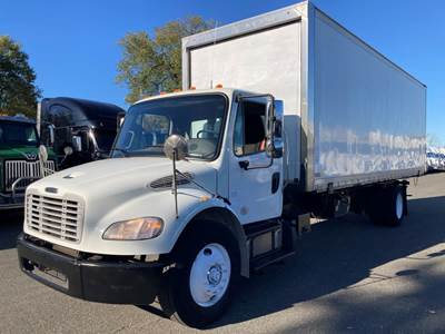 Freightliner M2 106 26 ft Box Truck - 240HP, 6 Speed Automatic, Roll up Door