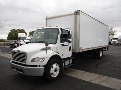 Freightliner M2 106 26 ft Box Truck - 240HP, 6 Speed Automatic, Roll up Door, Liftgate
