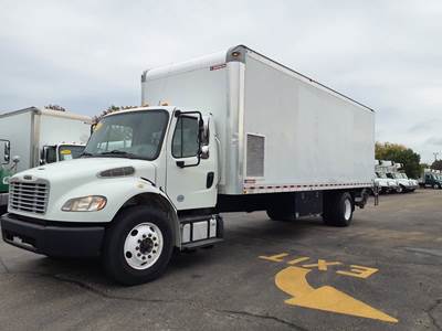 Freightliner M2 106 26 ft Box Truck - 280HP, 6 Speed Automatic, Roll up Door, Liftgate