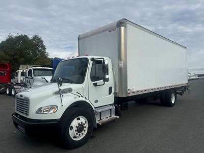 Freightliner M2 106 26 ft Box Truck - 240HP, 6 Speed Automatic, Roll up Door, Liftgate
