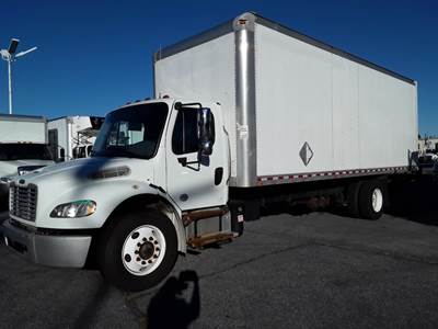 Freightliner M2 106 26 ft Box Truck - 240HP, 9 Speed Automatic, Roll up Door, Liftgate