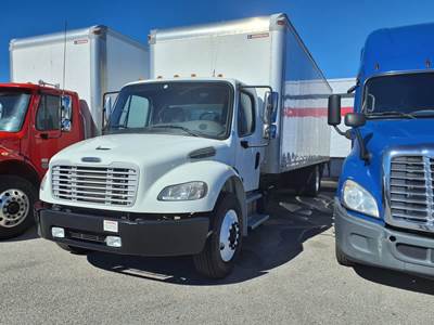 Freightliner M2 106 26 ft Box Truck - 280HP, 6 Speed Automatic, Roll up Door, Liftgate