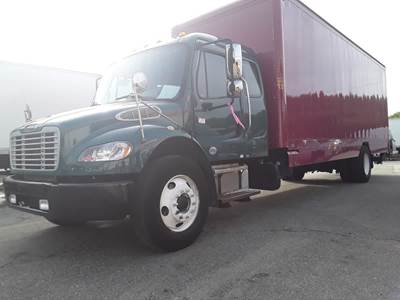 Freightliner M2 106 26 ft Box Truck - 260HP, 6 Speed Automatic, Roll up Door, Liftgate