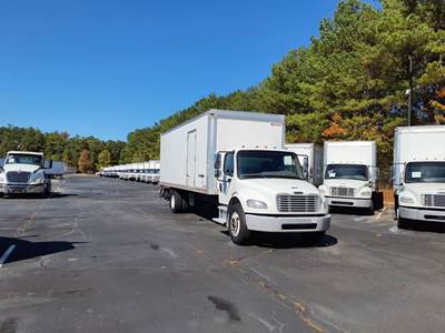 Freightliner M2 106 26 ft Box Truck - 240HP, 9 Speed Automatic, Roll up Door, Liftgate