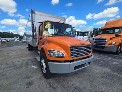Freightliner M2 106 28 ft Box Truck - 240HP, 6 Speed Automatic, Liftgate