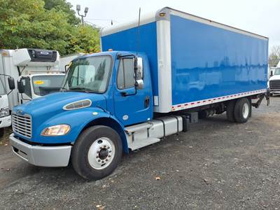 Freightliner M2 106 24 ft Box Truck - 240HP, 9 Speed Automatic, Roll up Door, Liftgate