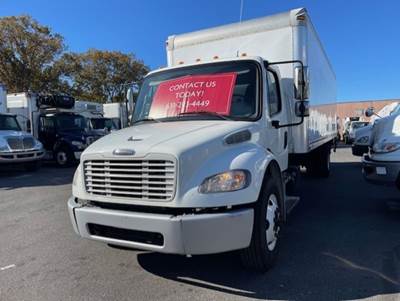 Freightliner M2 106 26 ft Box Truck - 240HP, 9 Speed Automatic, Roll up Door, Liftgate