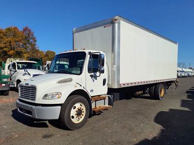 Freightliner M2 106 26 ft Box Truck - 240HP, 9 Speed Automatic, Roll up Door, Liftgate