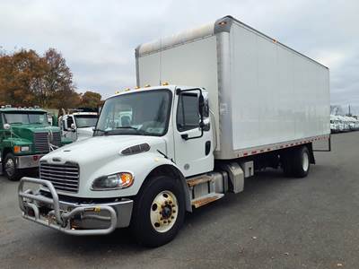 Freightliner M2 106 26 ft Box Truck - 260HP, 6 Speed Automatic, Roll up Door
