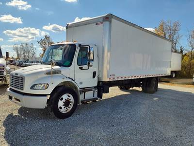 Freightliner M2 106 26 ft Box Truck - 240HP, 6 Speed Automatic, Roll up Door