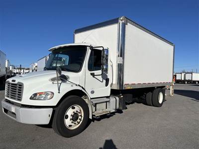 Freightliner M2 106 18 ft Box Truck - 260HP, 6 Speed Automatic, Roll up Door