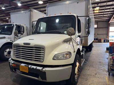 Freightliner M2 106 24 ft Box Truck - 280HP, 6 Speed Manual, Roll up Door, Liftgate
