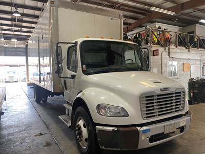 Freightliner M2 106 26 ft Box Truck - 240HP, 5 Speed Automatic, Roll up Door