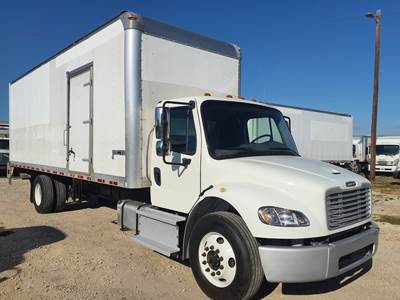 Freightliner M2 106 26 ft Box Truck - 230HP, 6 Speed Automatic, Roll up Door, Liftgate