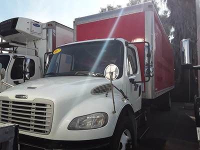 Freightliner M2 106 26 ft Box Truck - 240HP, 9 Speed Automatic, Roll up Door, Liftgate