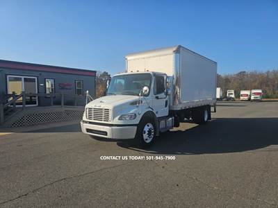Freightliner M2 106 18 ft Box Truck - 260HP, 6 Speed Automatic, Roll up Door