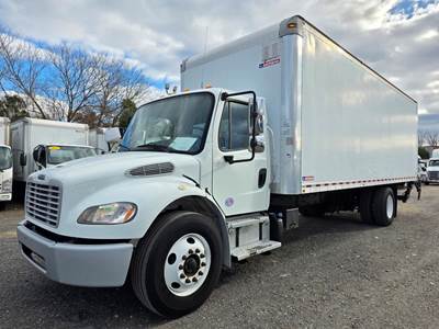Freightliner M2 106 26 ft Box Truck - 240HP, 6 Speed Automatic, Roll up Door, Liftgate