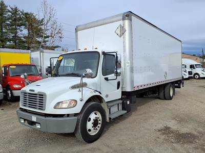 Freightliner M2 106 26 ft Box Truck - 260HP, 4 Speed Automatic, Roll up Door, Liftgate