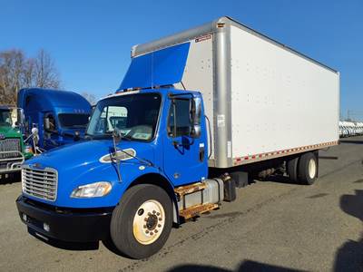 Freightliner M2 106 26 ft Box Truck - 240HP, 6 Speed Automatic, Roll up Door
