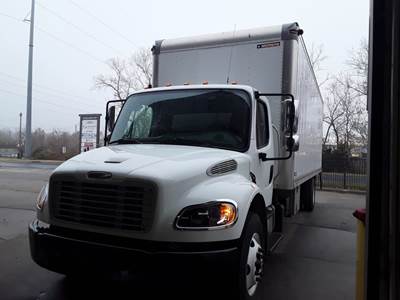 Freightliner M2 106 26 ft Box Truck - 280HP, 6 Speed Automatic, Roll up Door, Liftgate
