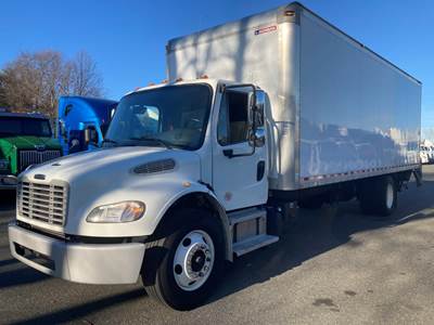 Freightliner M2 106 26 ft Box Truck - 260HP, 6 Speed Automatic, Roll up Door, Liftgate