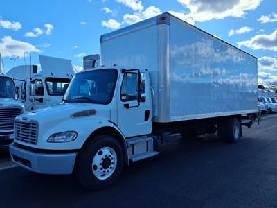 Freightliner M2 106 26 ft Box Truck - 240HP, 6 Speed Automatic, Roll up Door, Liftgate