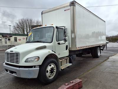 Freightliner M2 106 26 ft Box Truck - 240HP, 6 Speed Automatic, Roll up Door, Liftgate