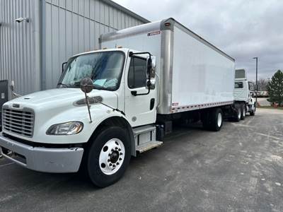 Freightliner M2 106 24 ft Box Truck - 240HP, 6 Speed Automatic, Roll up Door, Liftgate