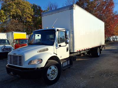 Freightliner M2 106 26 ft Box Truck - 280HP, 9 Speed Automatic, Roll up Door, Liftgate