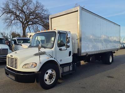Freightliner M2 106 26 ft Box Truck - 240HP, 6 Speed Automatic, Roll up Door