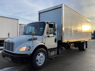 Freightliner M2 106 26 ft Box Truck - 240HP, 6 Speed Automatic, Roll up Door