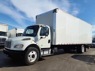 Freightliner M2 106 26 ft Box Truck - 240HP, 9 Speed Automatic, Roll up Door, Liftgate