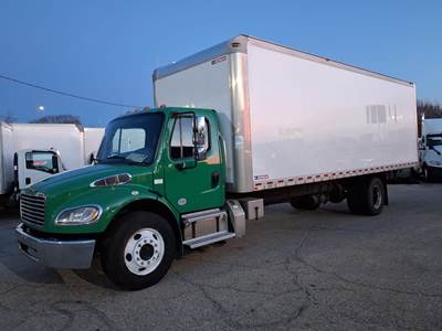 Freightliner M2 106 26 ft Box Truck - 260HP, 6 Speed Automatic, Roll up Door
