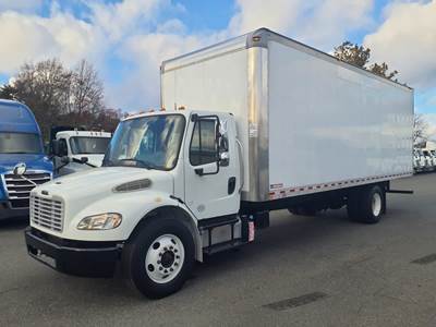 Freightliner M2 106 26 ft Box Truck - 230HP, 6 Speed Automatic, Roll up Door