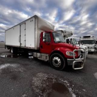 Freightliner M2 106 28 ft Box Truck - 280HP, 6 Speed Automatic, Roll up Door, Liftgate