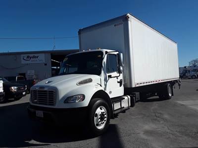 Freightliner M2 106 26 ft Box Truck - 230HP, 9 Speed Automatic, Roll up Door, Liftgate