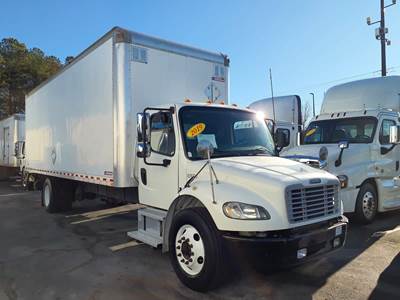 Freightliner M2 106 26 ft Box Truck - 260HP, 6 Speed Automatic, Roll up Door, Liftgate