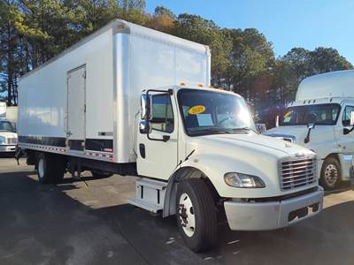 Freightliner M2 106 26 ft Box Truck - 240HP, 9 Speed Automatic, Roll up Door, Liftgate