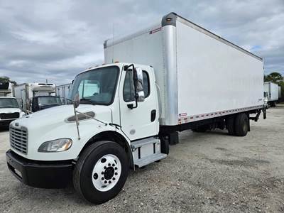 Freightliner M2 106 28 ft Box Truck - 240HP, 6 Speed Automatic, Roll up Door, Liftgate