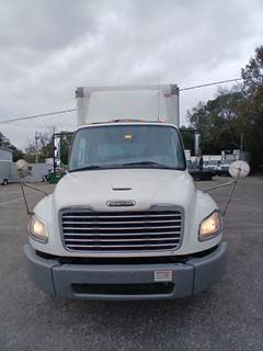Freightliner M2 106 24 ft Box Truck - 240HP, 6 Speed Automatic, Roll up Door, Liftgate