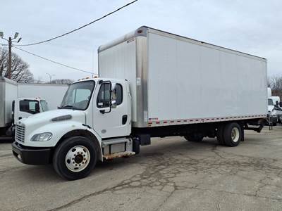 Freightliner M2 106 26 ft Box Truck - 240HP, 9 Speed Automatic, Roll up Door, Liftgate