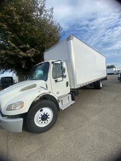 Freightliner M2 106 26 ft Box Truck - 240HP, 9 Speed Automatic, Roll up Door, Liftgate