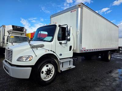 Freightliner M2 106 26 ft Box Truck - 260HP, 6 Speed Automatic, Roll up Door, Liftgate