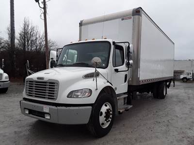 Freightliner M2 106 26 ft Box Truck - 240HP, 6 Speed Automatic, Roll up Door, Liftgate