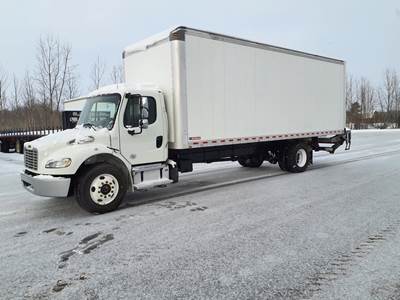 Freightliner M2 106 26 ft Box Truck - 240HP, 9 Speed Automatic, Roll up Door, Liftgate