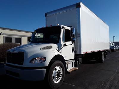Freightliner M2 106 26 ft Box Truck - 240HP, 6 Speed Automatic, Roll up Door, Liftgate