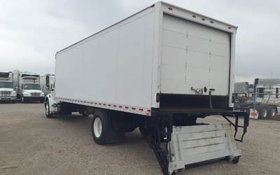 Freightliner M2 106 26 ft Box Truck - 240HP, 9 Speed Automatic, Roll up Door, Liftgate